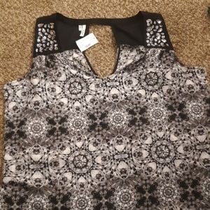 Sleeveless top with jewels